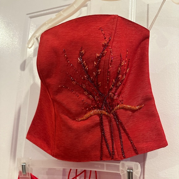 Juno red top with ribbon strap back with skirt - Picture 3 of 12